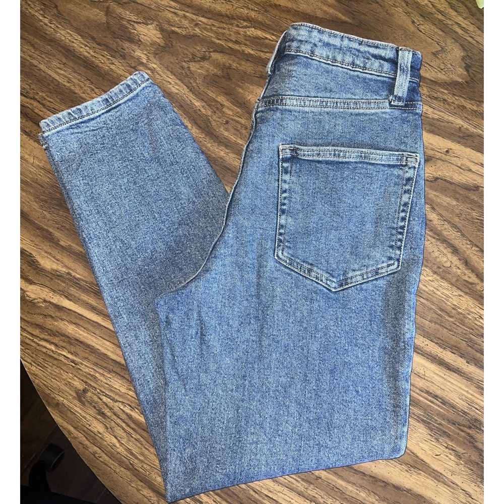 Wild Fable Women's Super High Rise Tapered Denim Jeans Size 2 Light Medium Wash